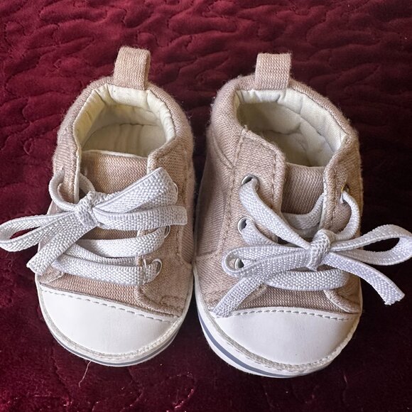 Carter's Child Of Mine Gender Neutral Baby Shoes Sz Newborn - AC038 - Picture 2 of 3